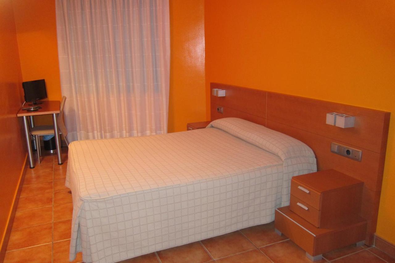 Hotel Ca l'Àngel Pinell de Bray Esterno foto